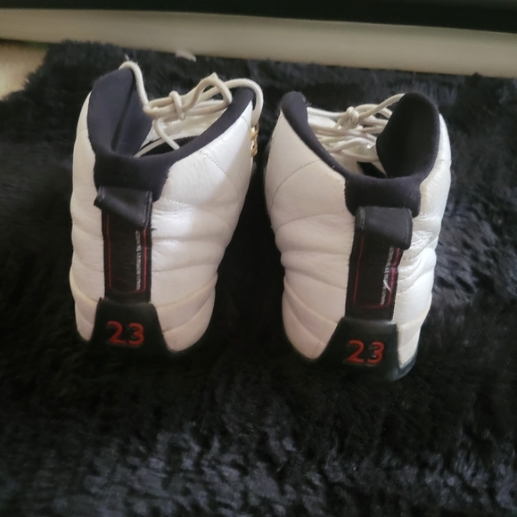 Nike Air Jordan 12 Retro Shoes in Black/White/Taxi - Picture 3 of 4